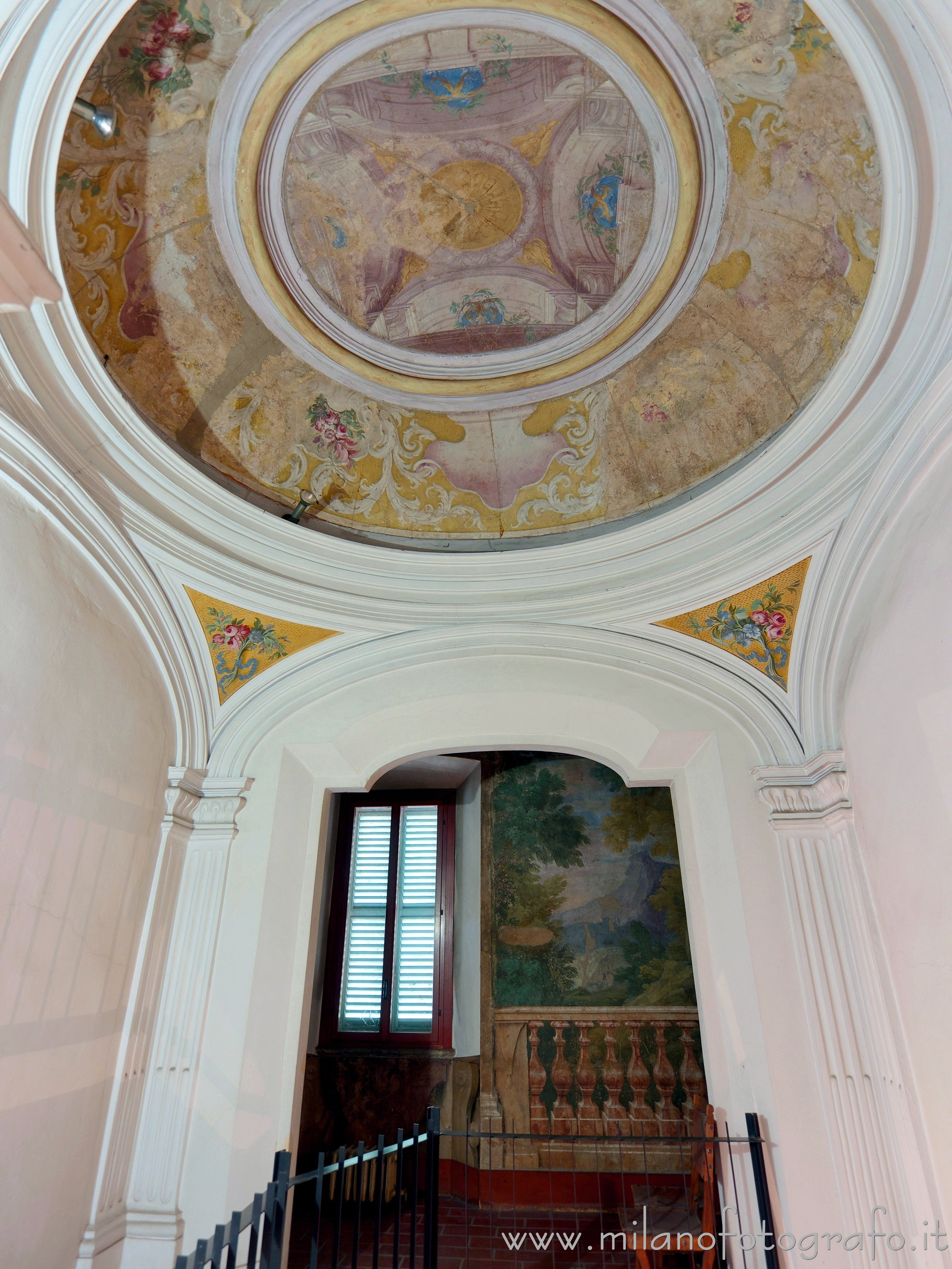 Sesto San Giovanni (Milano) - Soffitto della scala di Villa Visconti